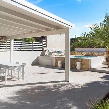 La Siesta * クストナーチ